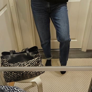 Levi's 80's mom jeans