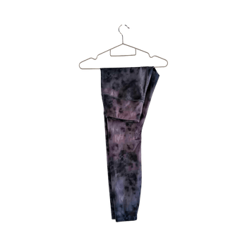 Harmaat kuviolliset leggingsit