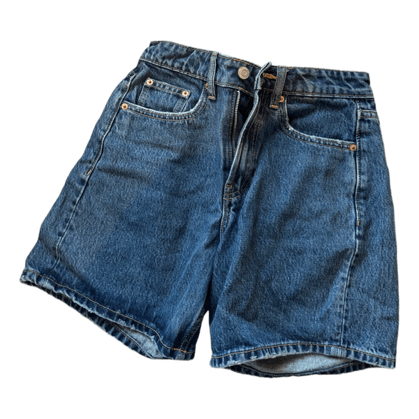 Blå denimshorts