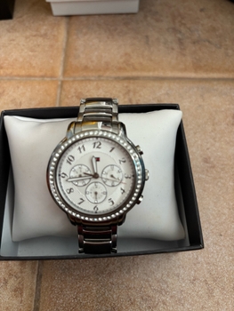 Tommy hilfiger kello