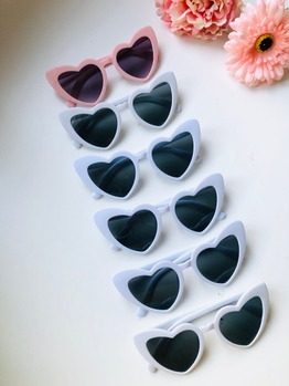 Sydänaurinkolasit sunglasses