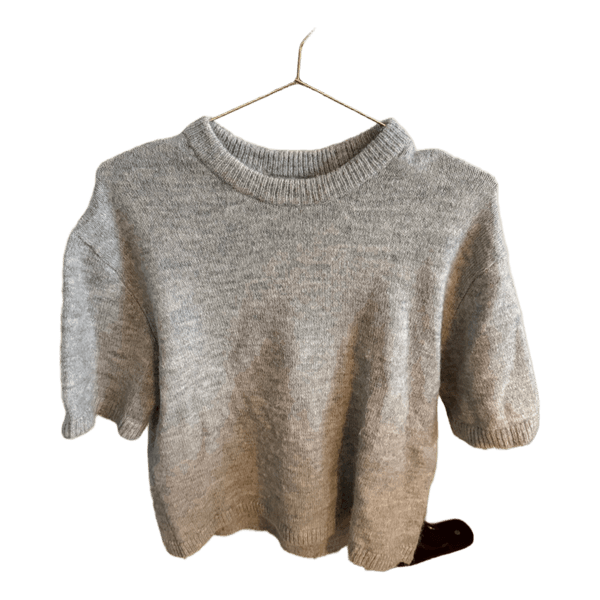 Gråstrikket kortærmet pullover