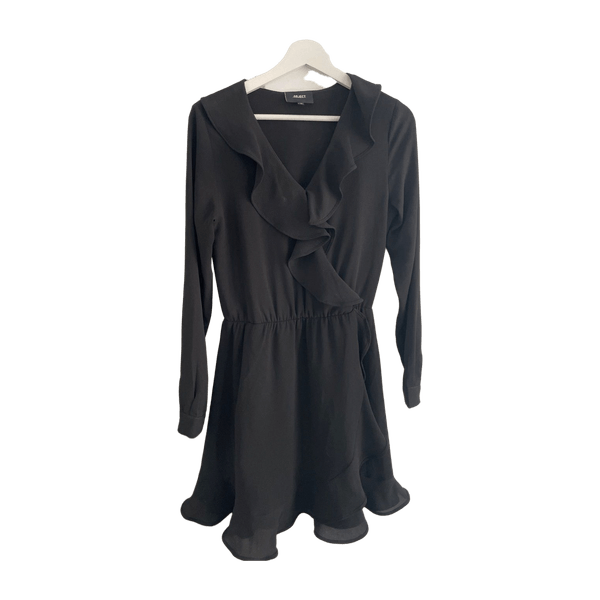 Object dress