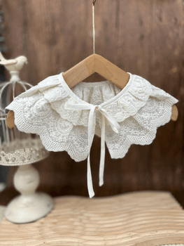 Infant lace trim bib