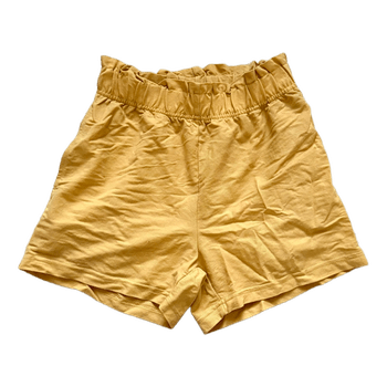 keltaiset shortsit
