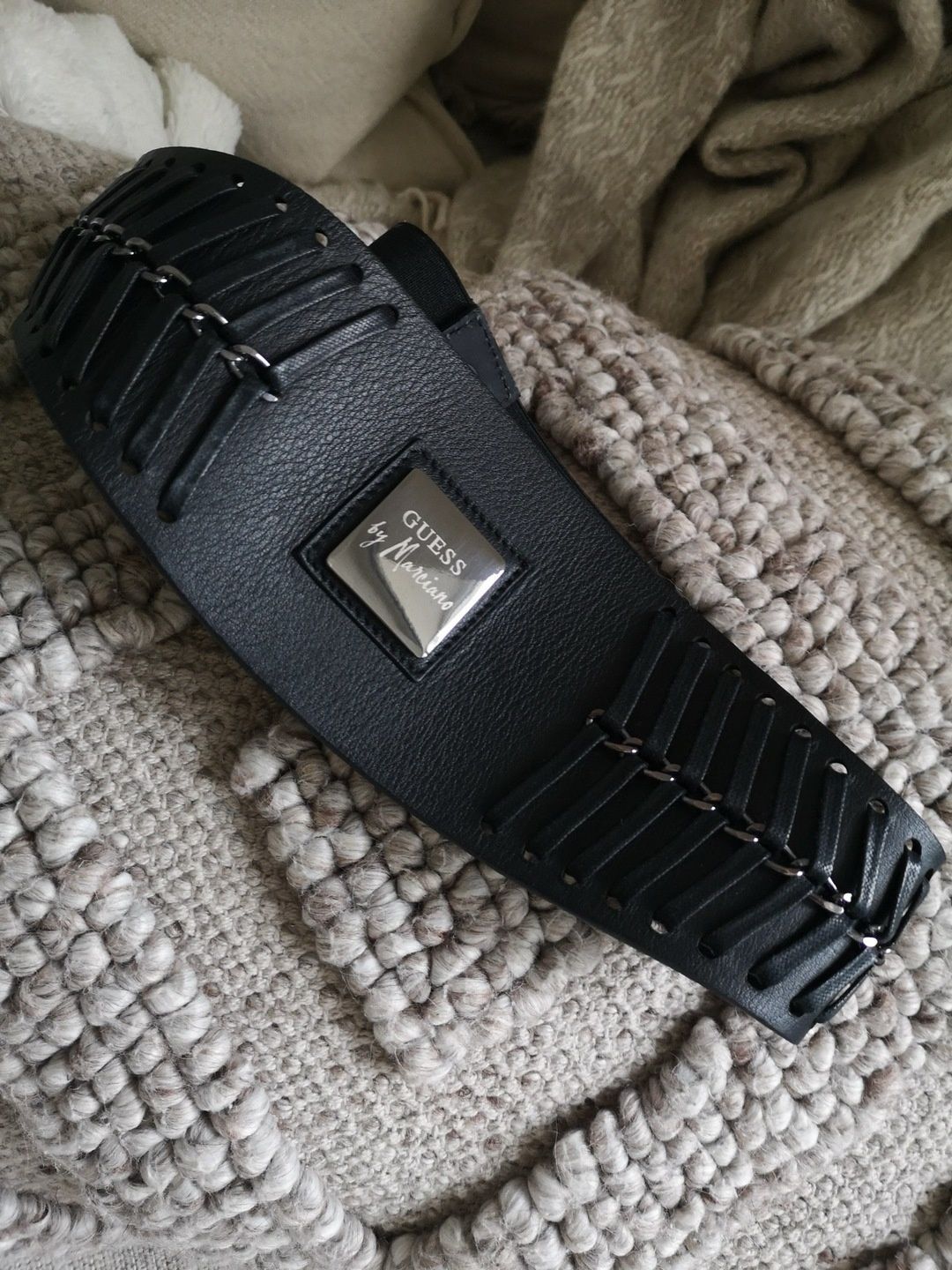 Guess belt