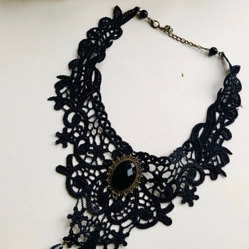 Mustat pitsikaulakoru choker UusiNew 