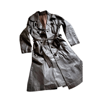 Musta pitkä nahkatakki