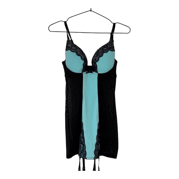 Schwarzes negligee mit spitze