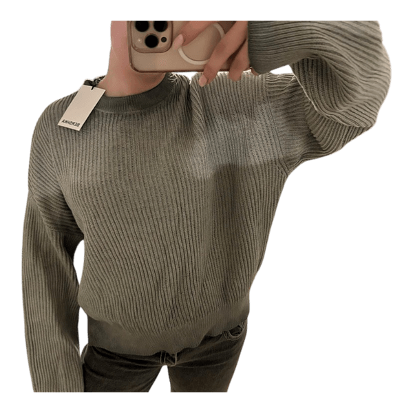 Grey ribbed sweater