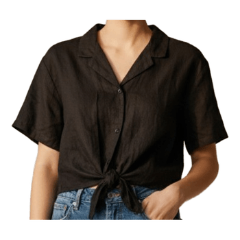 Musta lyhythihainen pusero