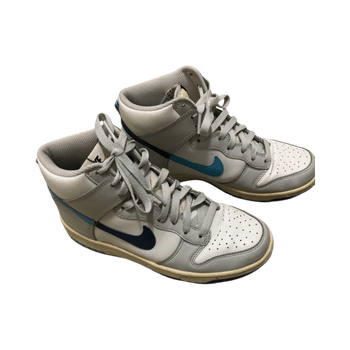 Low-top leather sneakers