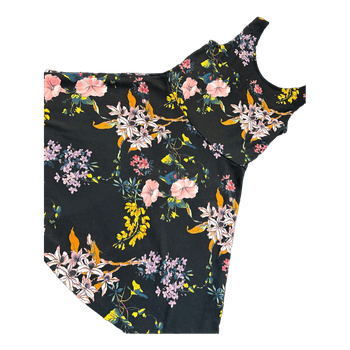 Kukkakuvioinen mekko