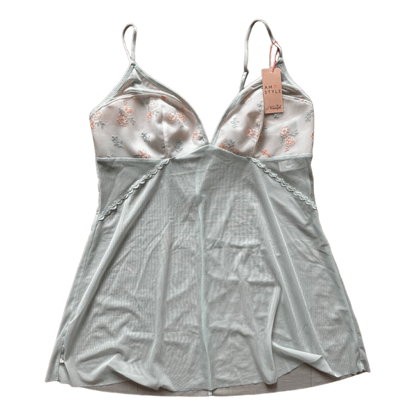 Mint camisole with floral embroidery