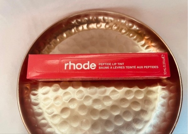 Rhode peptide lip tint