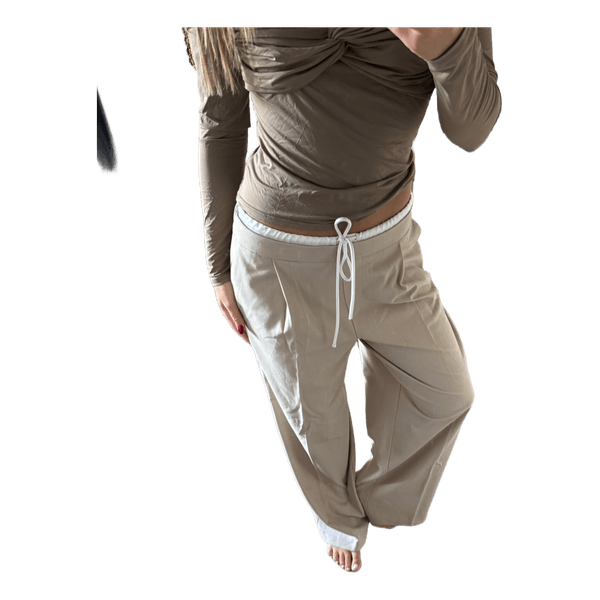 Beige trousers with drawstring