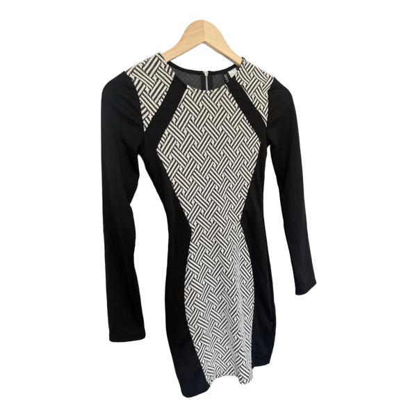 H&m Black white patterned dress