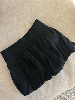 Zara black balloon skirt