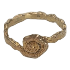 Maanesten ring