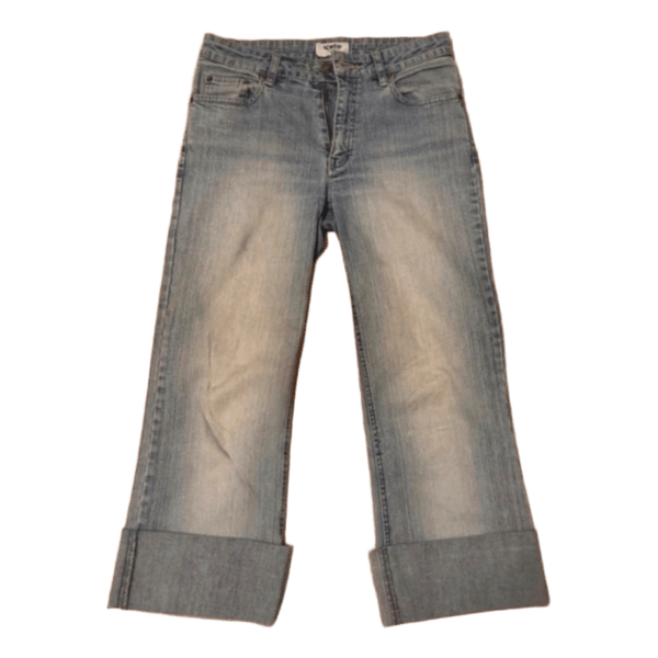 Light blue capri jeans