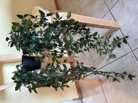 Green artificial plant, 2 pcs