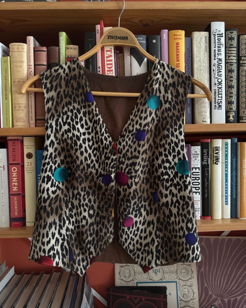 Vintage leopard vest with colourful polka dots