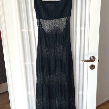 Lace dress