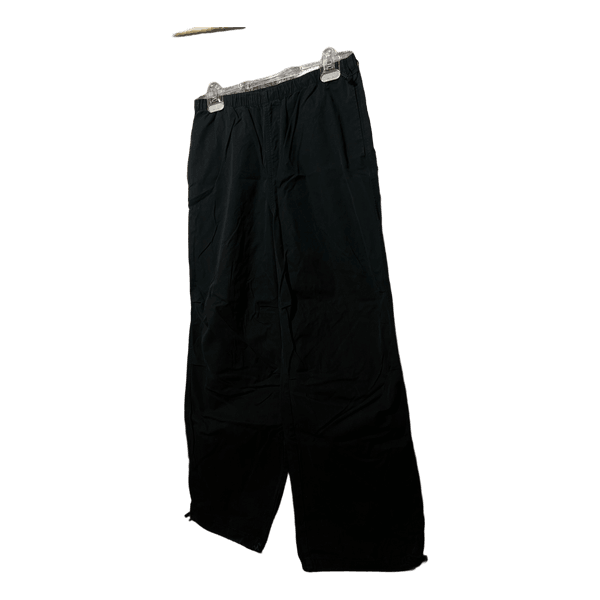 Black trousers