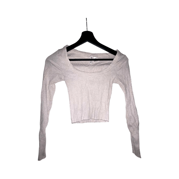 beige pitkähihainen paita