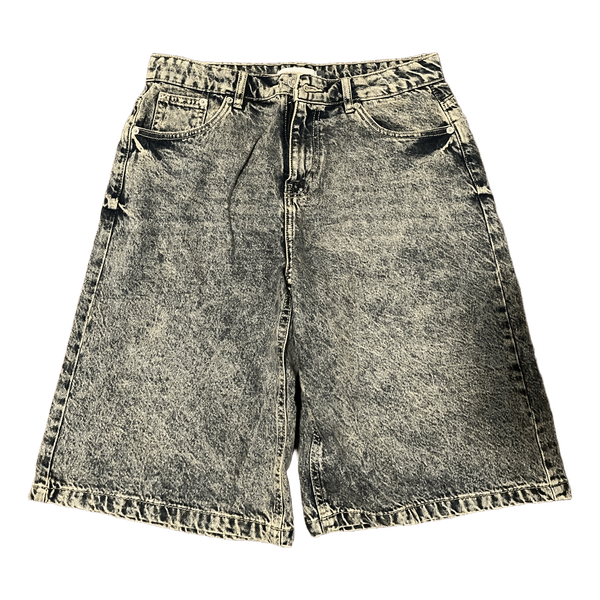 Din vintage shop. Acid wash denimshorts