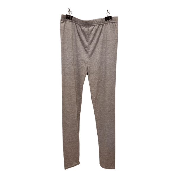 Harmaat leggingsit