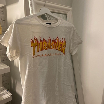 Thrasher top