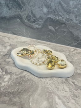 White decorative wavy tray