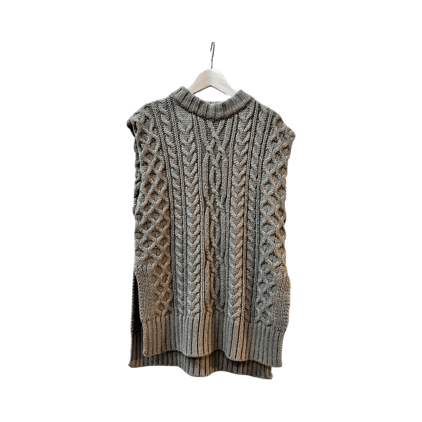 Grey wool blend sleeveless sweater