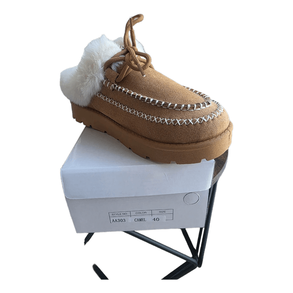 Camel platform fur slippers