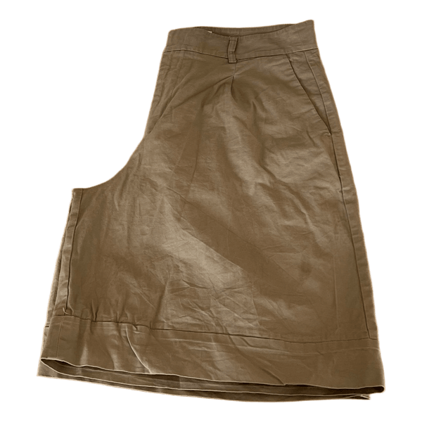 Beige shorts
