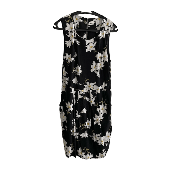 Object dress