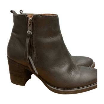 Zign boots