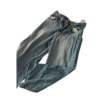 Vaaleansiniset baggy farkut