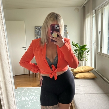 Asos cropattu kietaisujakku