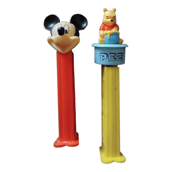 Kaksi Pez-karkkiautomaattia