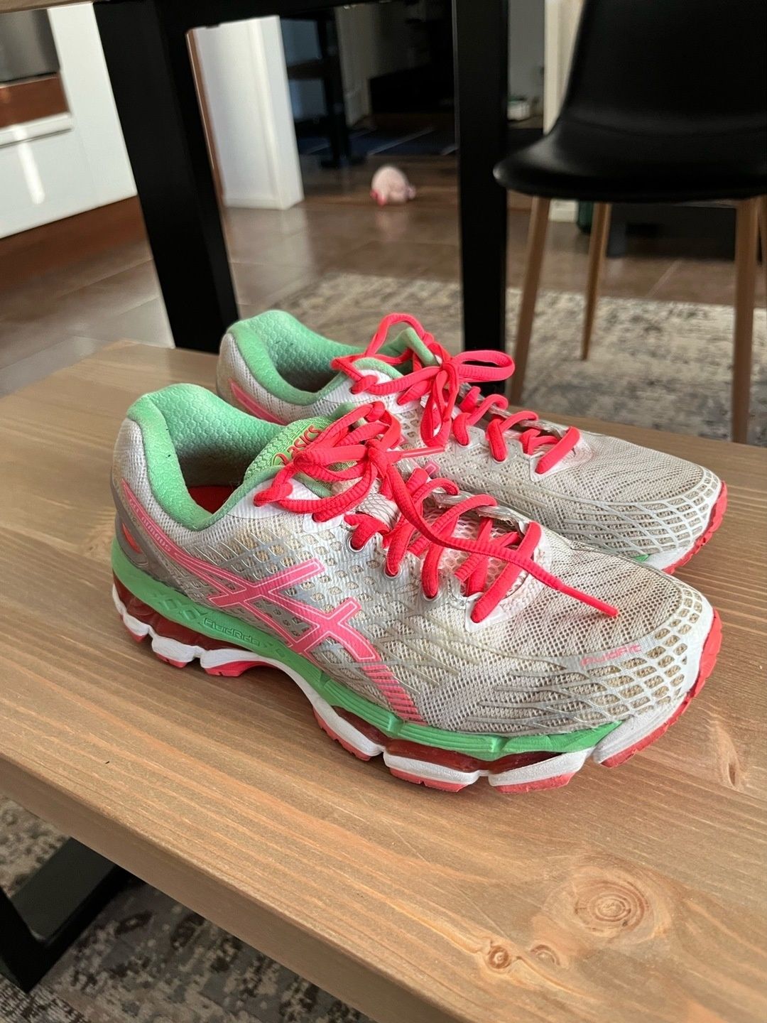 Asics sports shoes