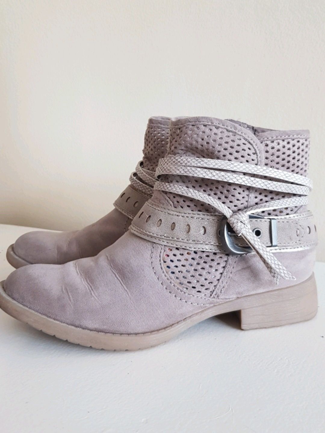 Boho style boots