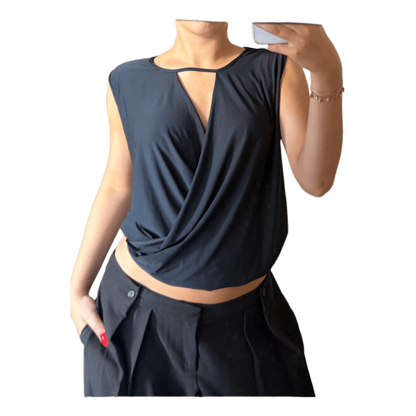 FIGL black sleeveless top