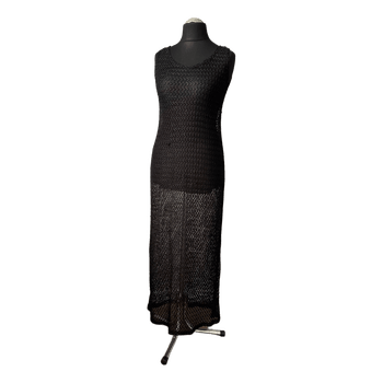 Black sleeveless knitted dress