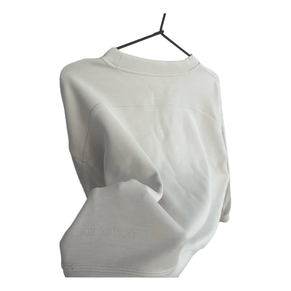 Valkoinen lululemon collegepaita oversized