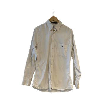 valkoinen oxford-paita