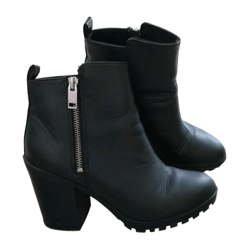 Divided by h&m boots