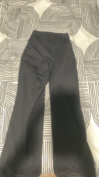 Black move sports leggings