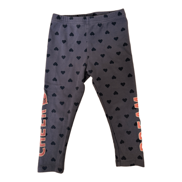 Graue Leggings mit Herzmuster